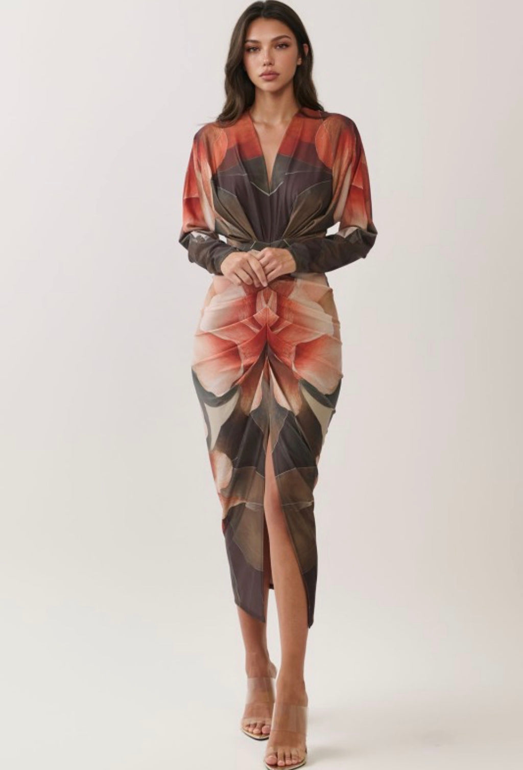 FLORAL PRINT V-NECK RUCHED MIDI DRESS