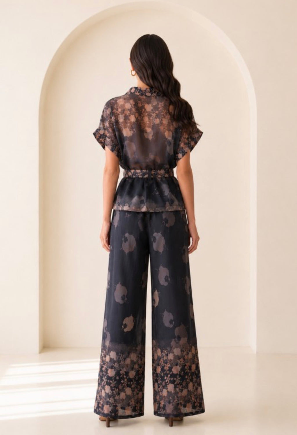 PRINTED V-NECKLINE SHORT TAP SLVS TOP W/WAIST TIE, PRINTED