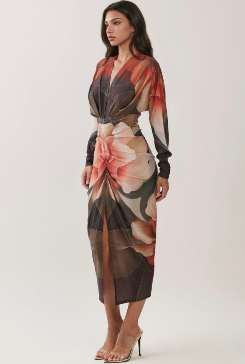FLORAL PRINT V-NECK RUCHED MIDI DRESS