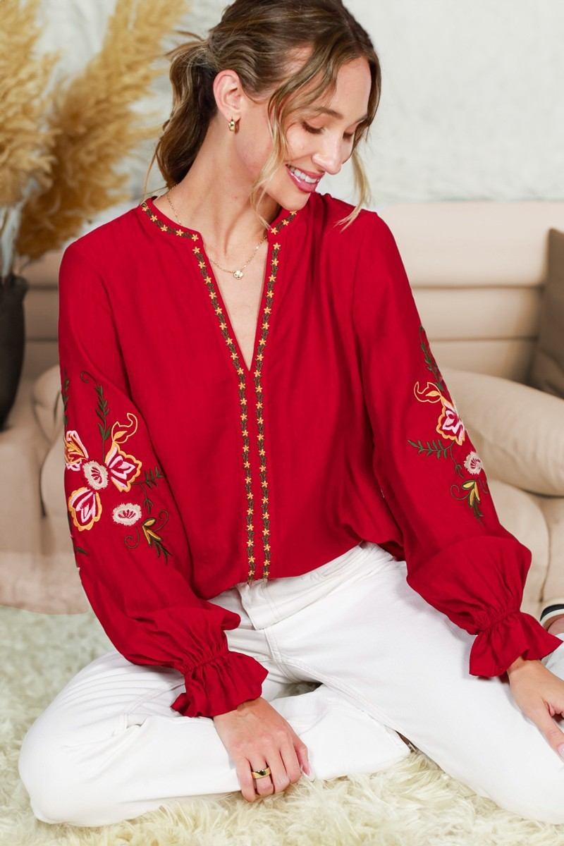 Blusa Roja Bordada