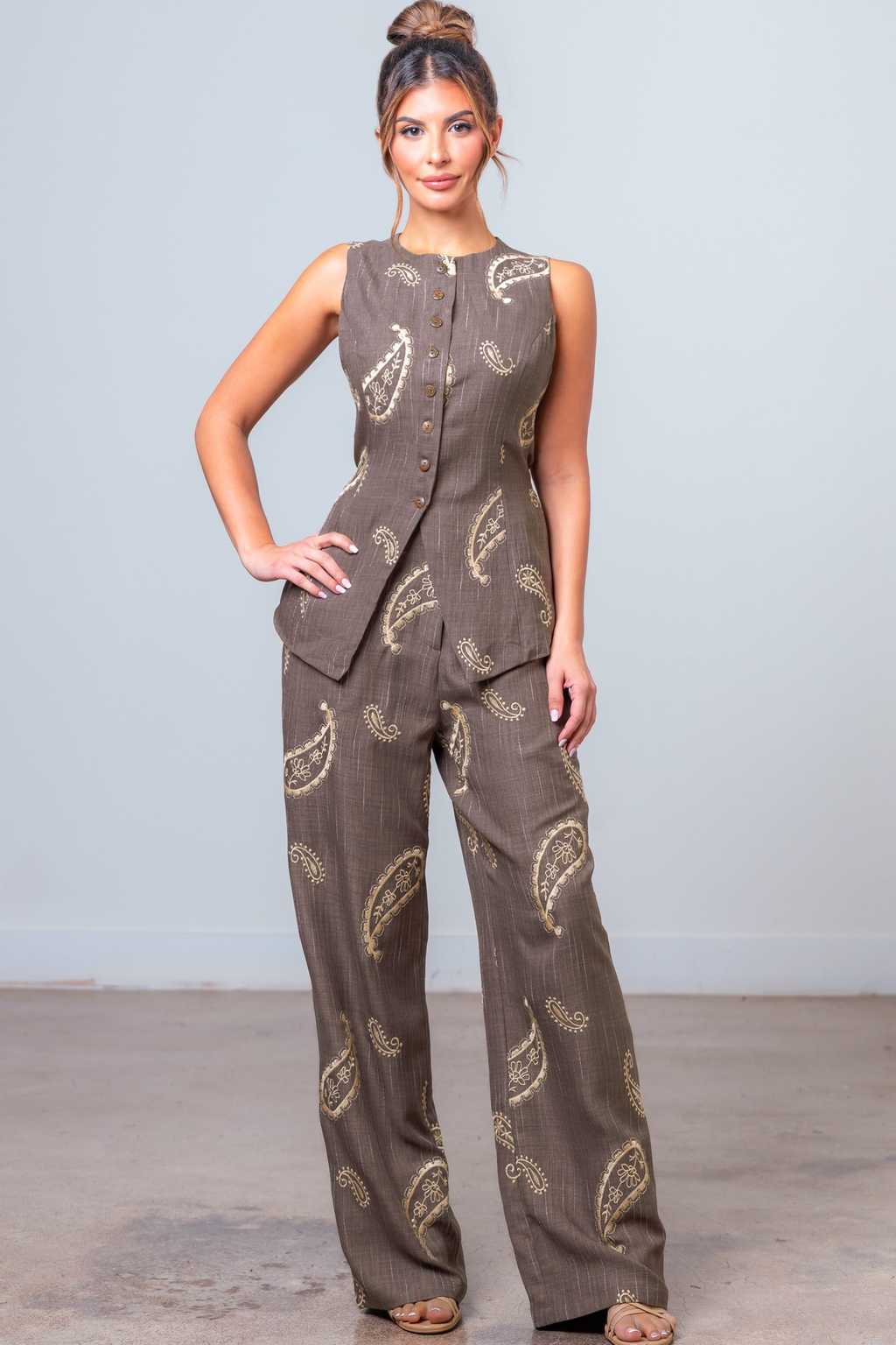 Embroidered Vest And Pan Set